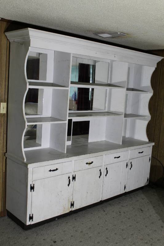 lot 1284 image: Large Wall Unit