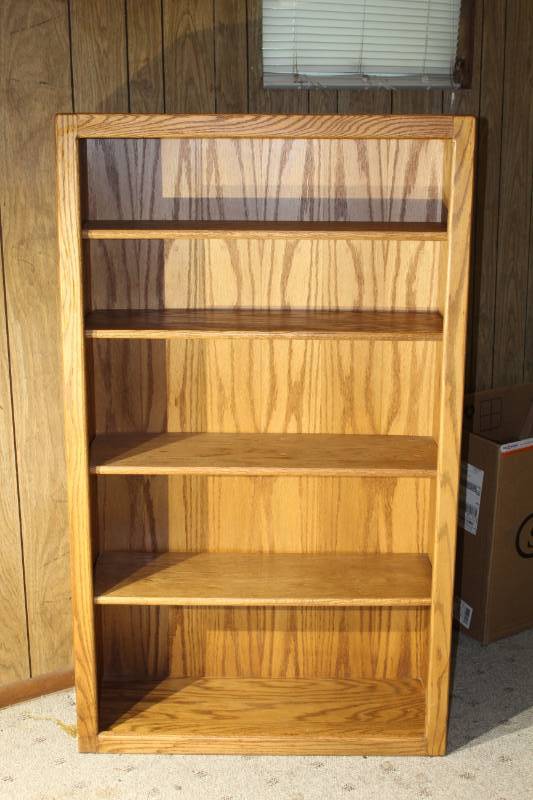 lot 1286 image: Oak bookcase with adjustable shelves