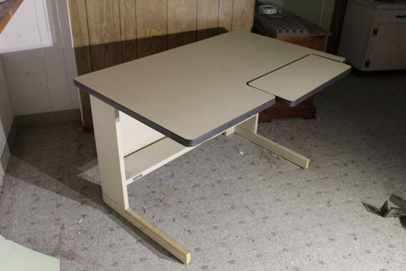 Metal Desk With Vinyl Top And Vintage Phone And 2 Drawer Brown Metal Filing Cabinet Estate Auction Many Collectible Antique And Vintage Items Sterling Silver Red Wing Crocks Winchester Gun