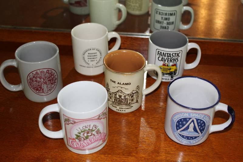lot 1308 image: 6 Coffee Mugs
