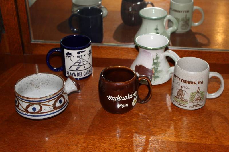 lot 1312 image: 5 Coffee Mugs