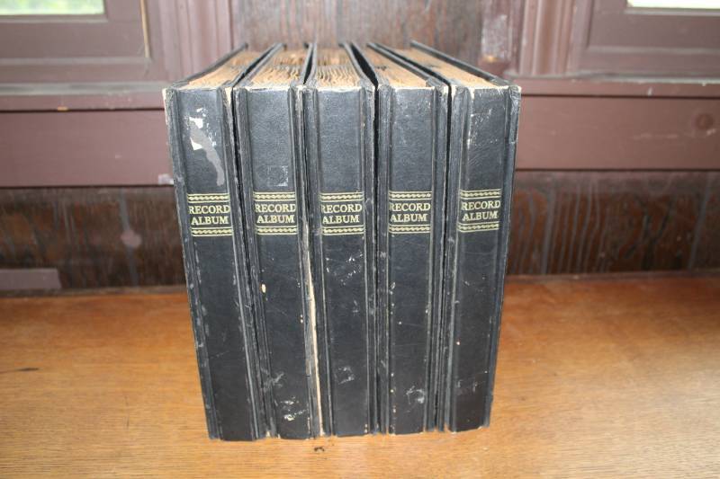 lot 1330 image: 5 Vintage record LP Binders full of music�may be some hidden treasures in here