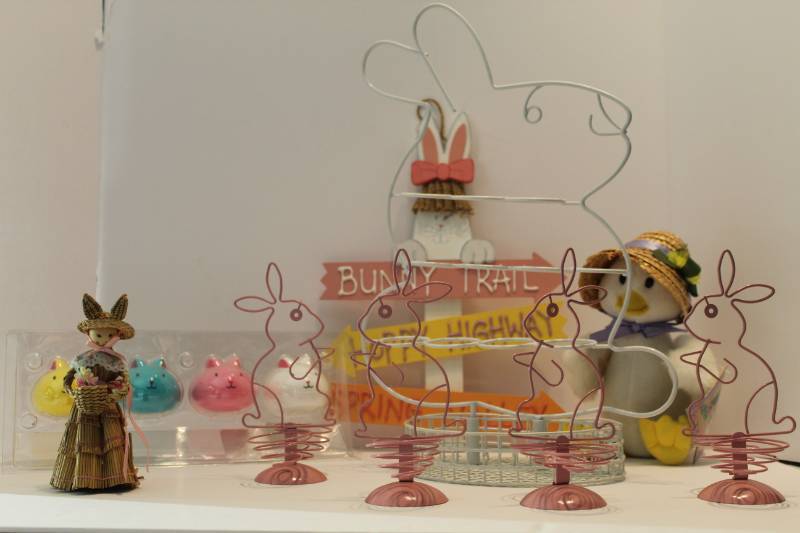 lot 1362 image: Easter Celebration Fun and decor