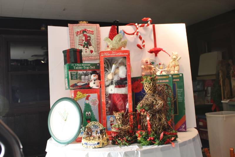 lot 1369 image: Pigs, Jay Hawk, and Maxine Christmas