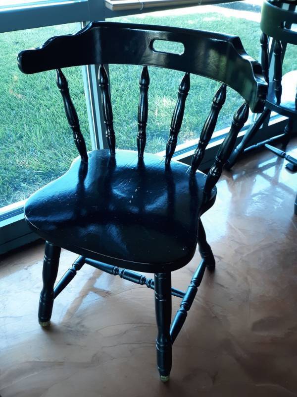 lot 1534 image: 5 Wood Dining Chairs - Spindle-back - Painted Black