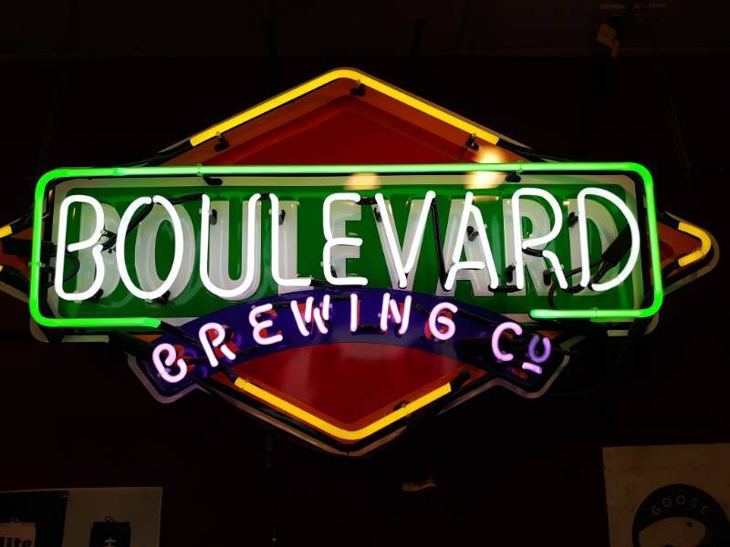 lot 1562 image: Boulevard Brewing Company Neon Sign