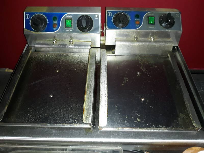 lot 1584 image: Gourmia 5 Qt Digital Air Fryer & Countertop Fryer Dont work