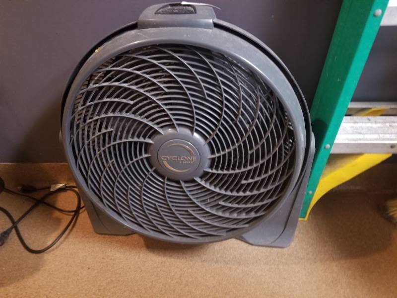 lot 1591 image: 2 Lasko Fans