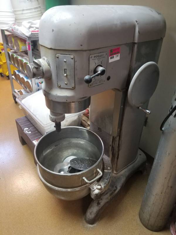 lot 1597 image: Hobart Mixer H 600