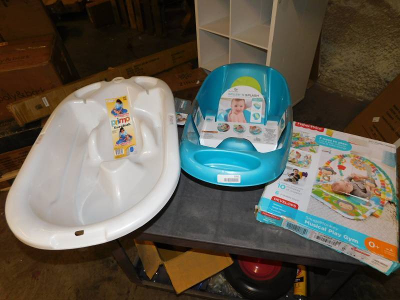 lot 6129 image: Lot of Misc Baby Items