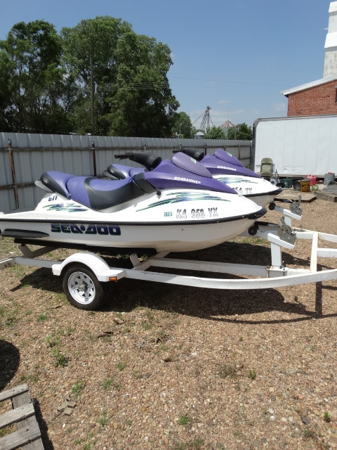 lot 341 image: 2 2002 Sea-doo jet skis, runs good. trailer included and has 2 ball.