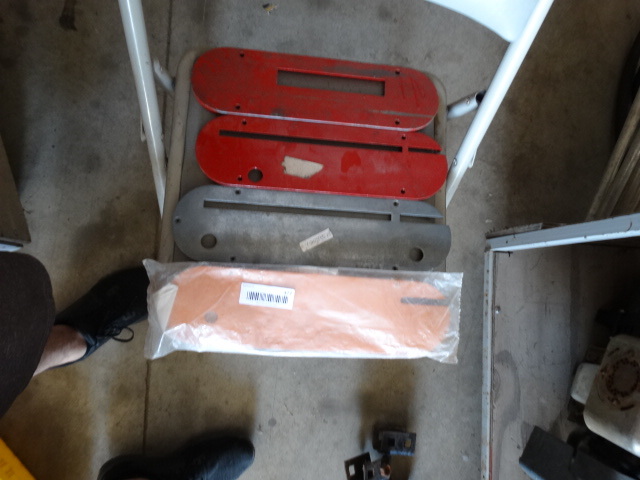 lot 377 image: Table saw guides.