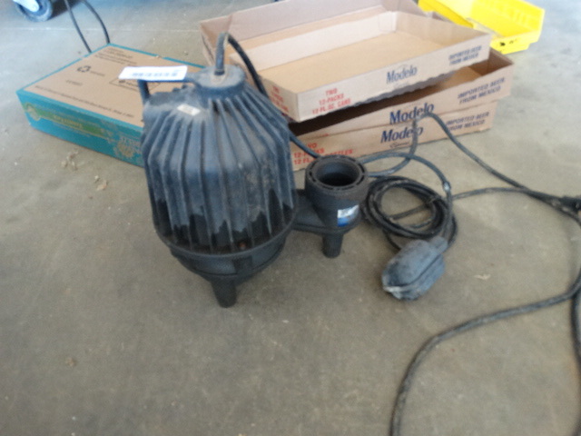 lot 382 image: Submersible sewer pump.