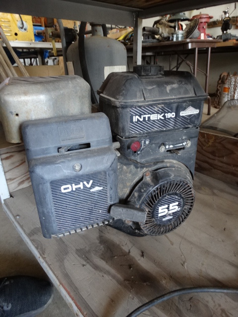lot 385 image: 5.5 sludge pump. has compression.