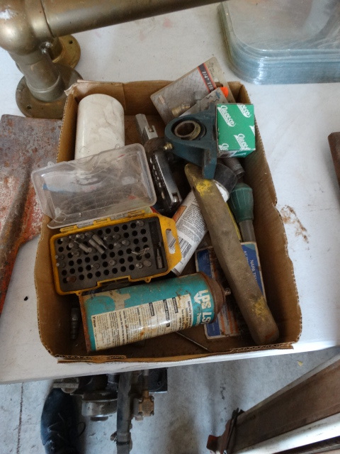 lot 433 image: Tools, hardware and misc.