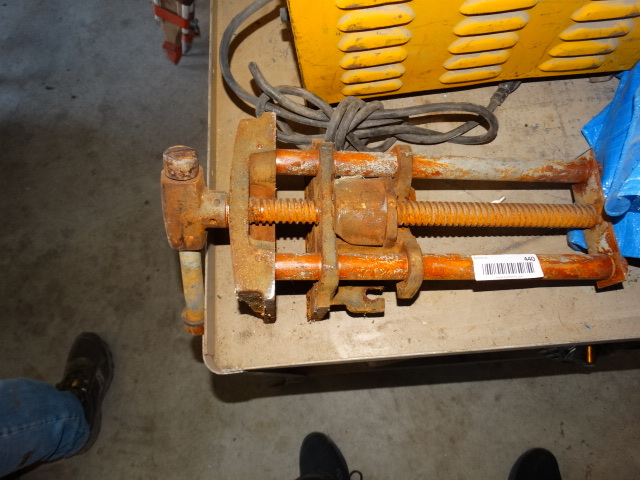 lot 440 image: Wilton wood vice.