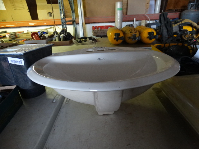 lot 453 image: American standard bathroom sink.