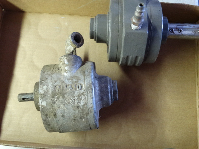 lot 466 image: Air powered paint mixer.