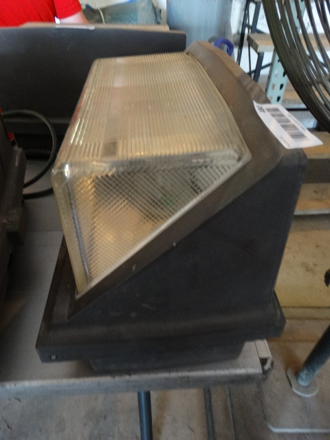 lot 480 image: Exterior light fixture.