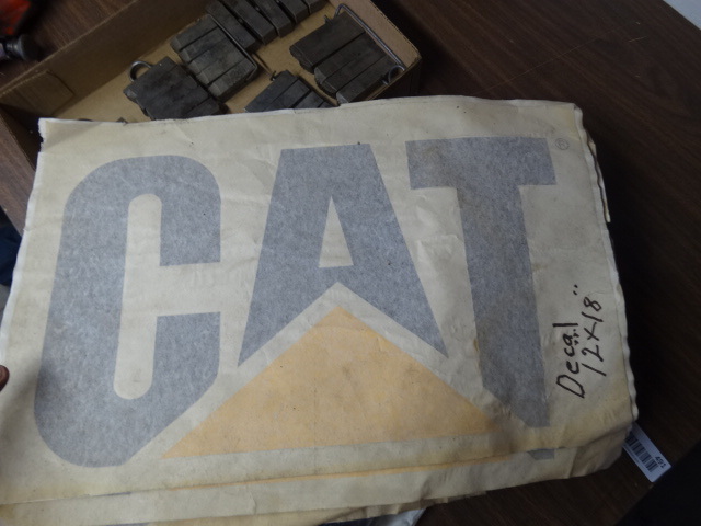 lot 491 image: 4 cat decals, 12x18.