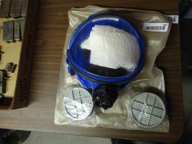 lot 492 image: Surviviar fresh air mask and filters.