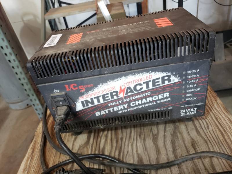 lot 502 image: Micro processor controlled interacter battery charger