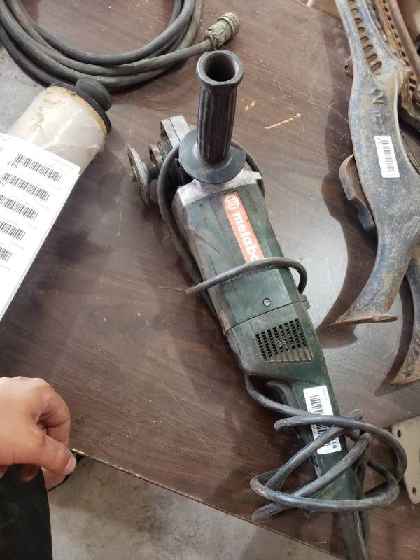lot 514 image: Metabo Electric Grinder