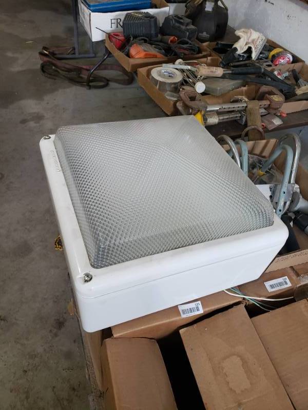 lot 523 image: lithonia 120V ceiling mount light