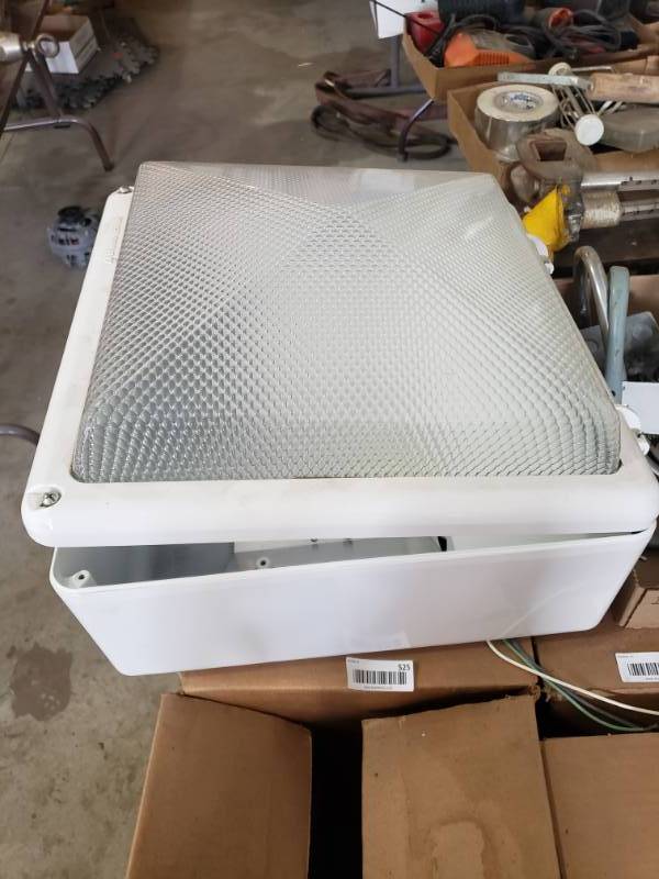 lot 526 image: lithonia 120V ceiling mount light