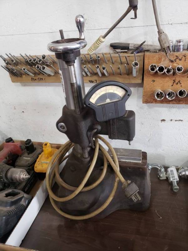 lot 537 image: general electric electric gauge head