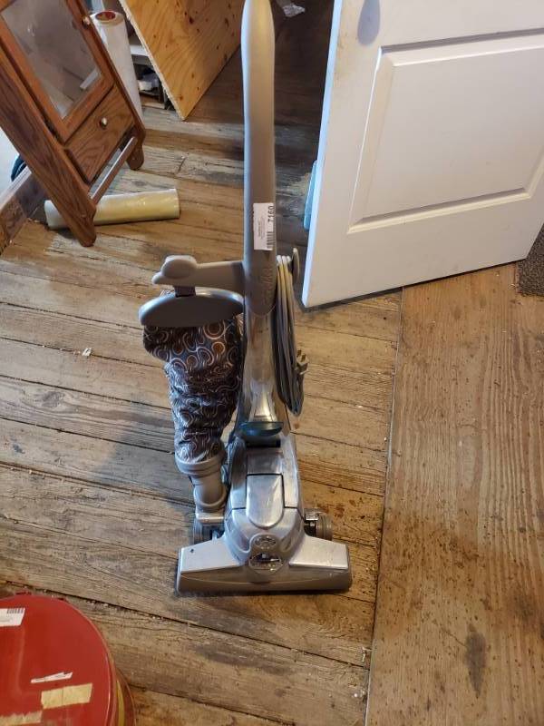 lot 7160 image: Kirby Sentria Upright Vacuum