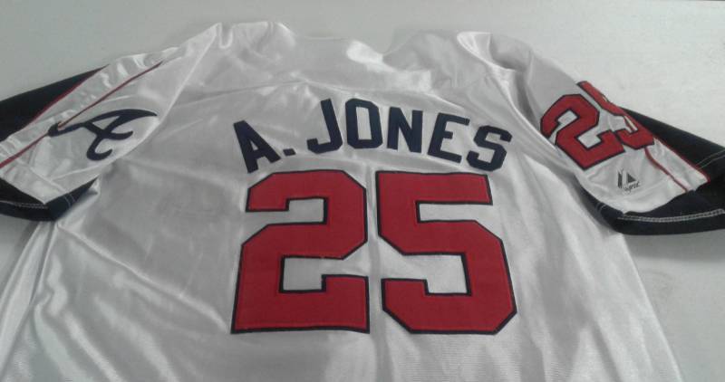 lot 1057 image: Andruw Jones Atlanta Braves #25 Majestic Extra Large XL Baseball Jersey
