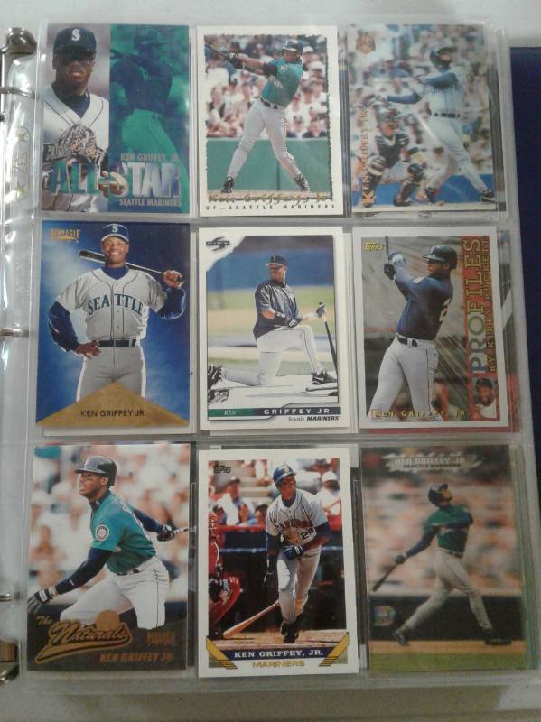 lot 1048 image: Binder Full of Baseball Cards Loaded With Stars, Inserts, Inserts, Inserts of Only Stars Players - Tons of Griffey Jr and Frank Thomas - 30 Photos