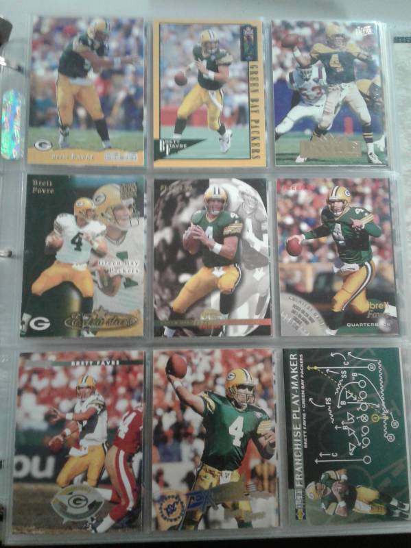 lot 1042 image: Loaded Collection of Football Cards with ONLY Stars, Inserts - 30 photos - Favre, Marino, Emmitt Smith, Barry Sanders & More