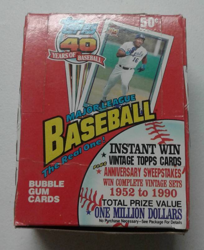 lot 1039 image: Factory Sealed 1991 Topps Complete Wax Box - All 36 Sealed Packs with Possible Chipper Jones Rookie Cards - 540 Total Cards