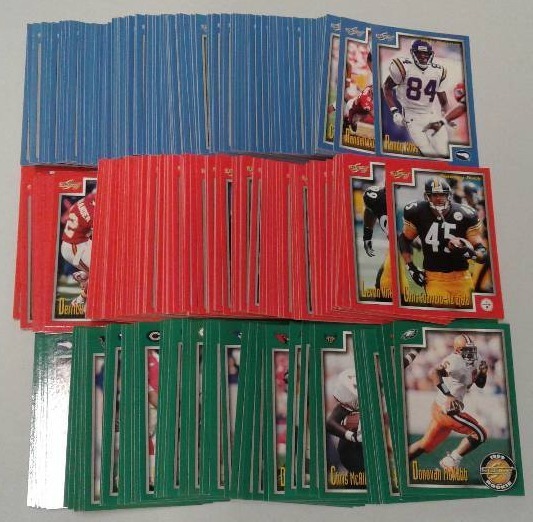 lot 1120 image: 1999 Score Football Trading Card Complete Set - 275 Cards - Donovan McNabb, Edge James Rookies & More