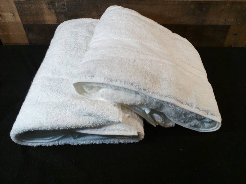 lot 8 image: Line Home Textiles Towels