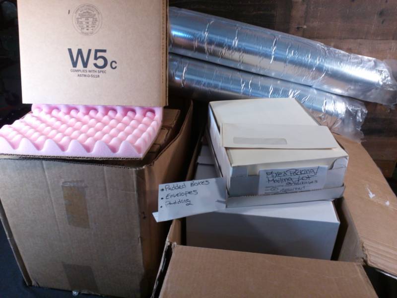 lot 143 image: Mixed Packing Mailing Lot