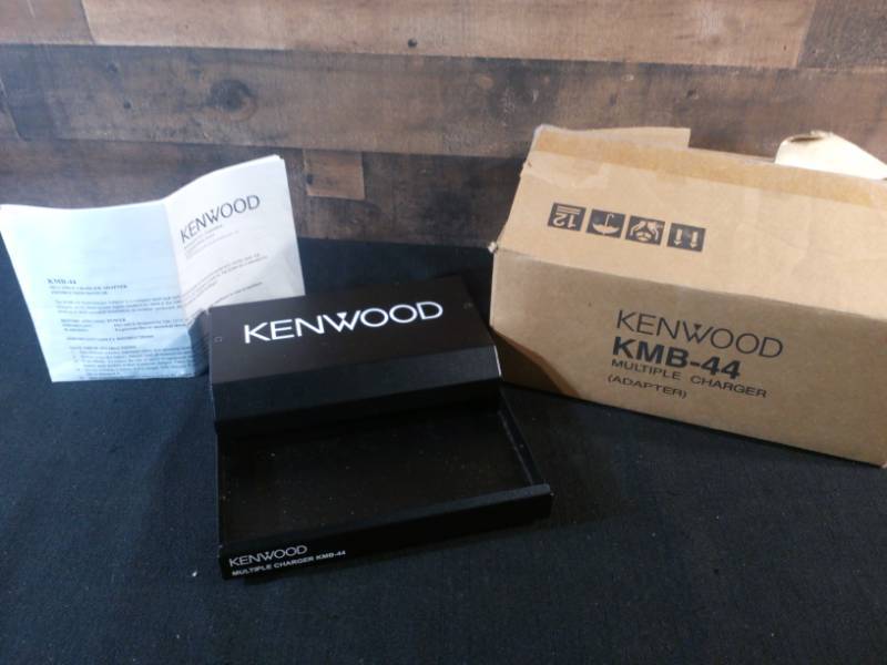 lot 174 image: Kenwood KMB-44 Multi-charger Adapter
