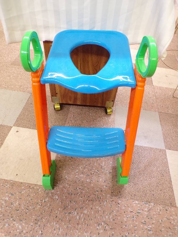 tractor potty chair