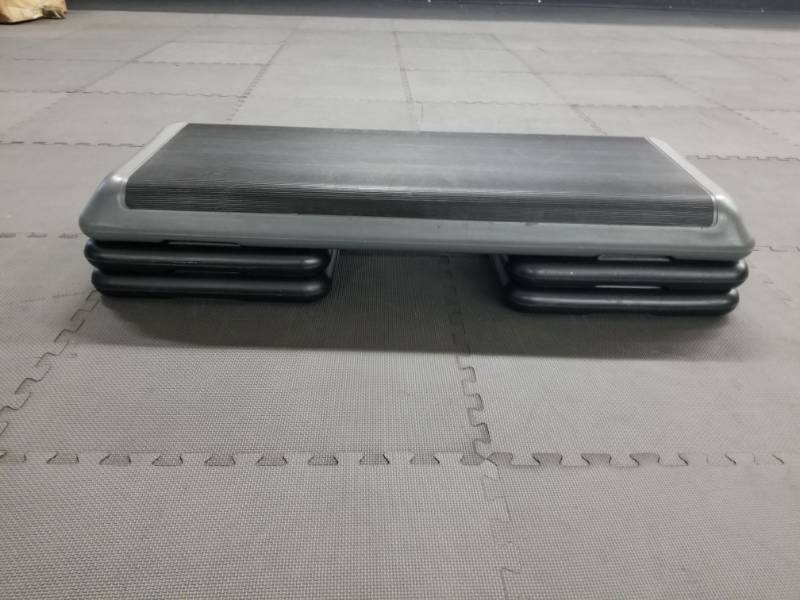 lot 1701 image: Step Riser With 2 Sets Of Risers