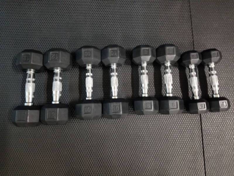 lot 1731 image: Set of 5, 8, 10, 12lb Dumbbells