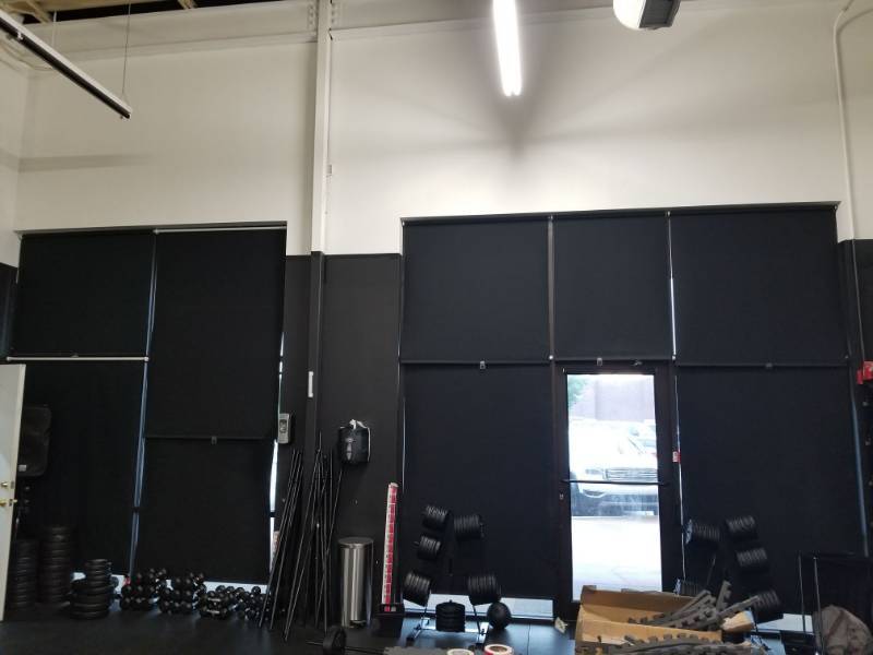 lot 1755 image: Wall Of Black Out Shades Various Sizes