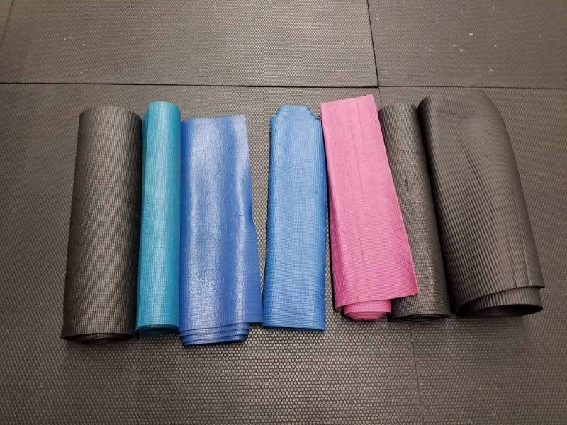 lot 1777 image: 7 Yoga Mats