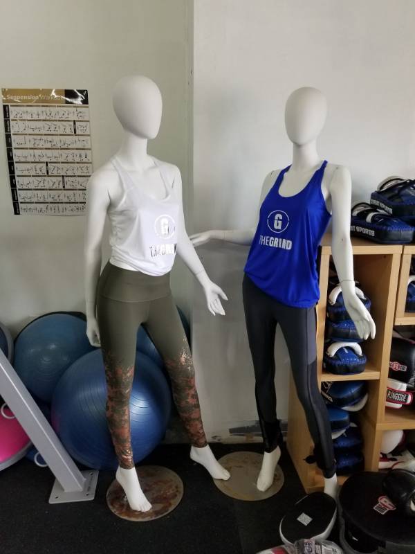 lot 1815 image: 2 Mannequins