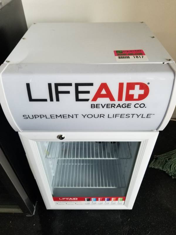 lot 1817 image: Life aid Small Mini Refrigerator