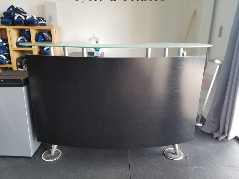 lot 1818 image: Reception Desk