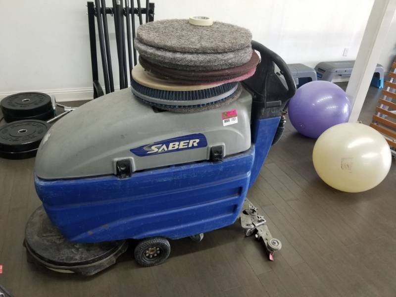 lot 1821 image: Saber Floor Cleaning Machine With Extra Pads