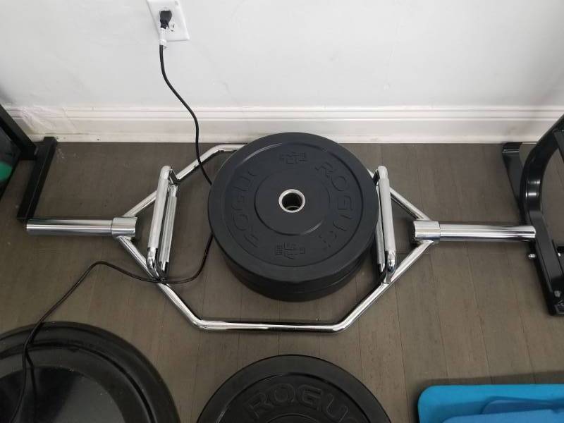 lot 1830 image: DeadLift Bar