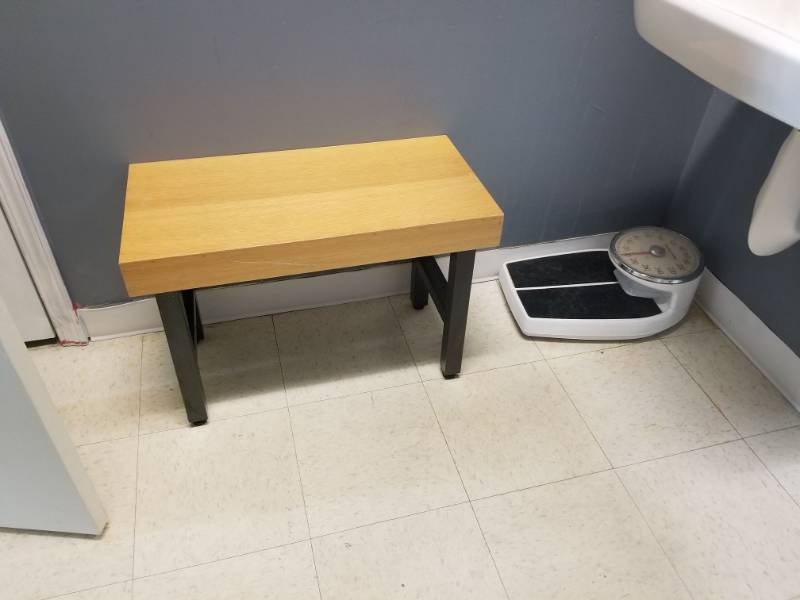 lot 1841 image: Small Wood Bench, Scale, Paper Towel Dispenser and Soap Dispenser